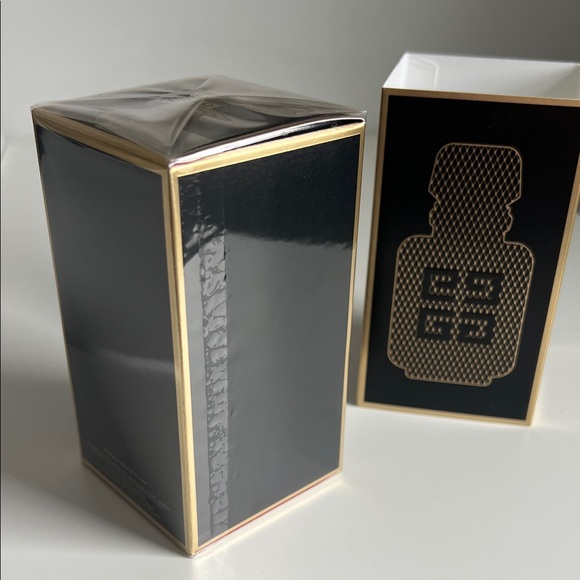 Givenchy L'Interdit - Picture 5 of 7